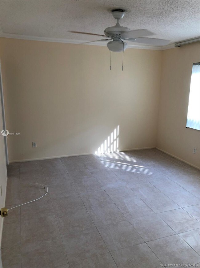 Foto del edificio - 7500 NW 30th Pl