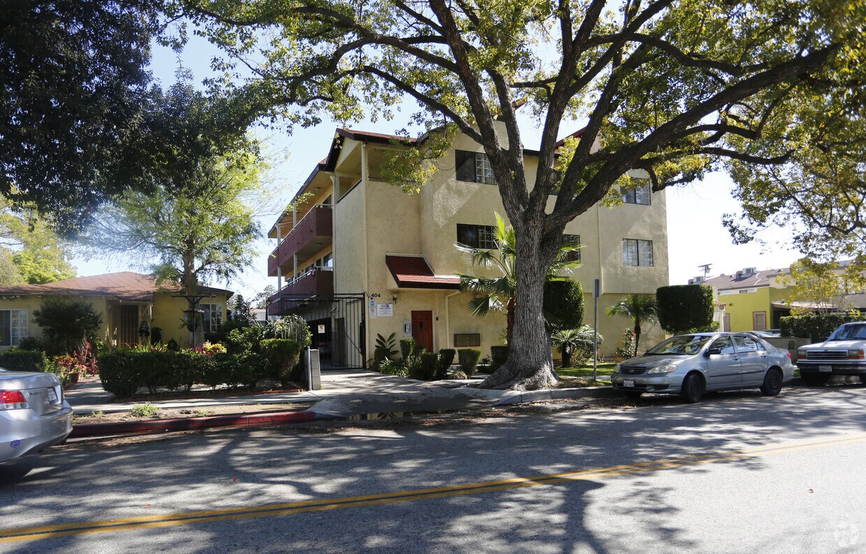 Primary Photo - 404 Concord St