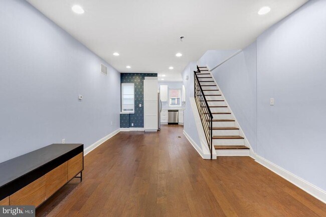 Building Photo - 1409 S Taylor St