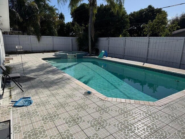 Foto del edificio - 1014 W Drew St