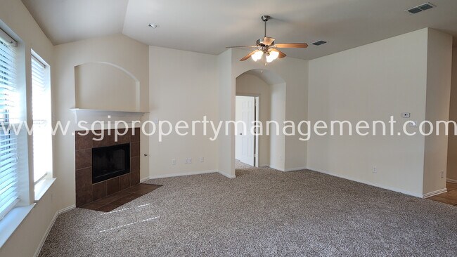 Foto del edificio - 126 Beacon Hill Ln