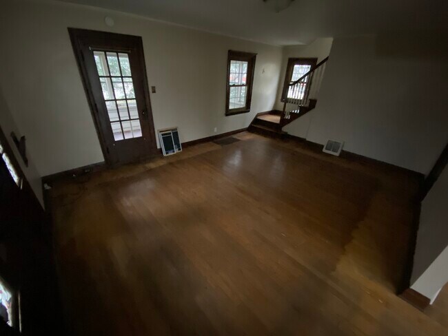 Foto del edificio - 3124 S Main St