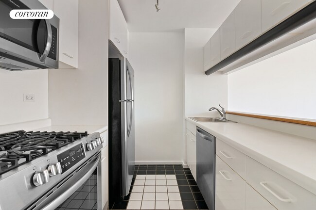Foto del edificio - 2373 Broadway-