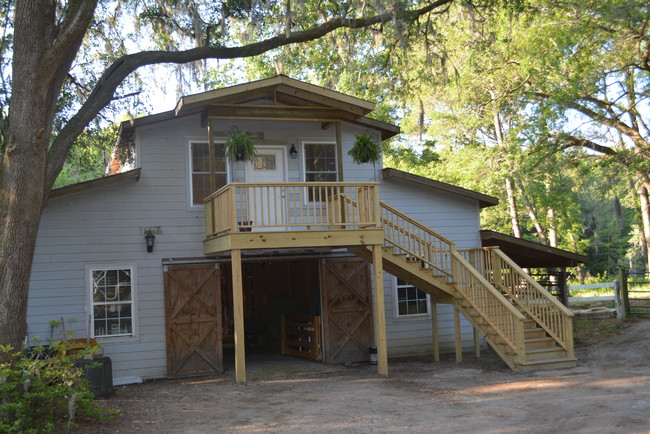 Front Deck - 5555 Katy Hill Rd