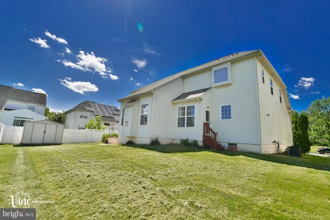 Building Photo - 35 Meadow Run Rd