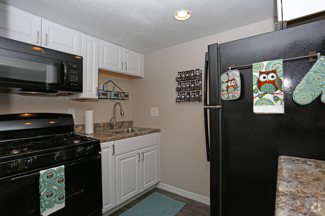 1HAB, 1BA - 550 ft² - Cocina - Sunpointe Place