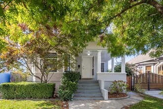 Building Photo - 391 N 12th St