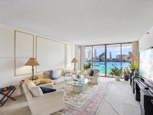 Foto del edificio - 2800 Island Blvd