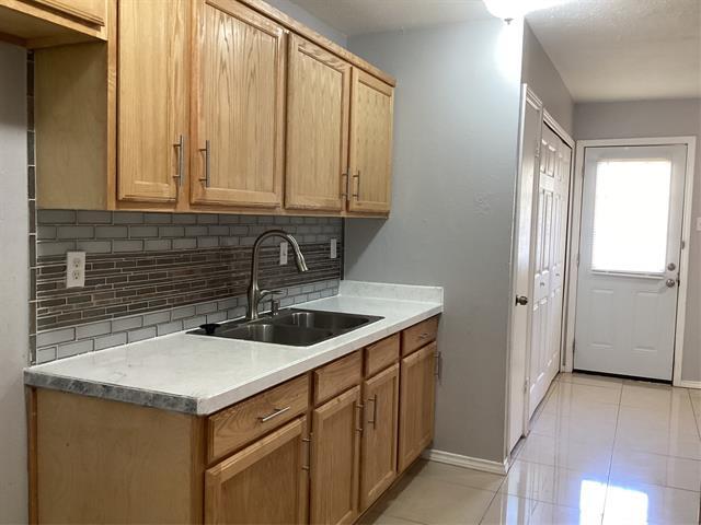 Foto del edificio - 6509 Scarborough Pl