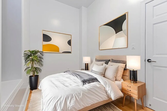 Foto del edificio - 331 W 16th St