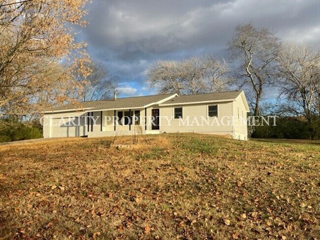 Building Photo - Private 3 bedroom house in Birchwood