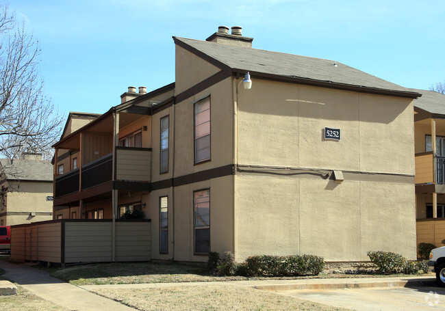 Lewiston Apts Tulsa