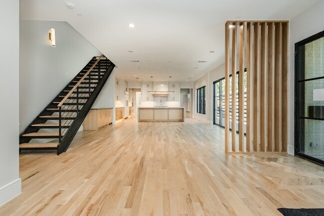 Building Photo - 4203 Normandy Ave