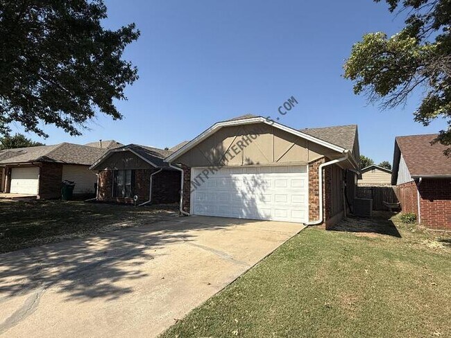 Photo - 11609 SW 4th St House