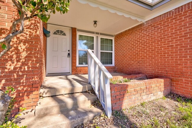 Photo - Stunning Remodeled 3-Bedroom Property House