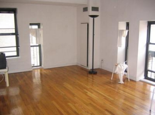 Primary Photo - 162 Bleecker St