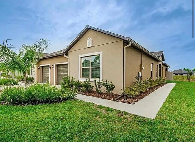 Building Photo - 13363 Crest Lake Dr