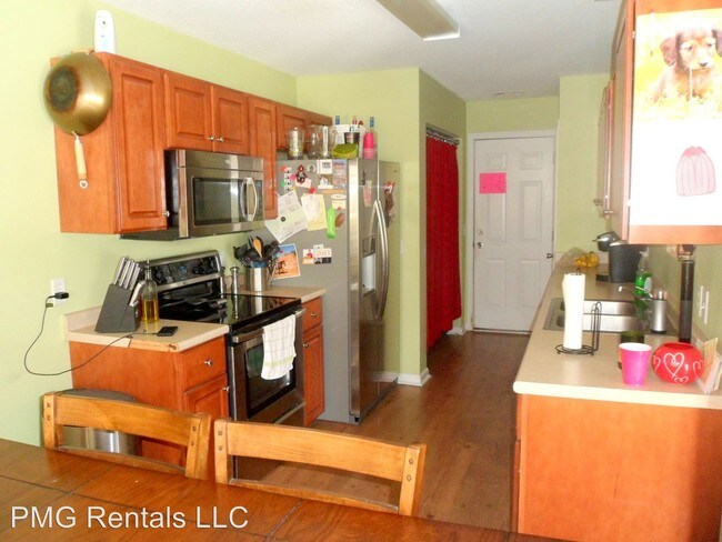 Foto del edificio - 9064 Whispering Pine Blvd