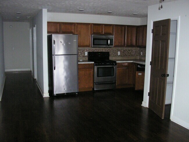 Building Photo - 1521 Normalview Dr