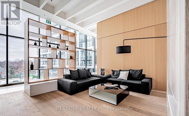 Building Photo - 5 Soudan Ave