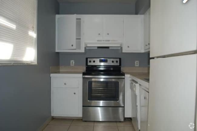 Building Photo - 3556 NW 114th Terrace