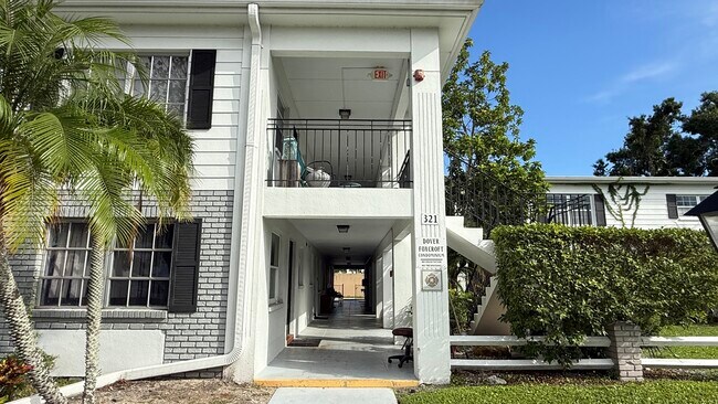 Foto del edificio - 321 35th Ave N