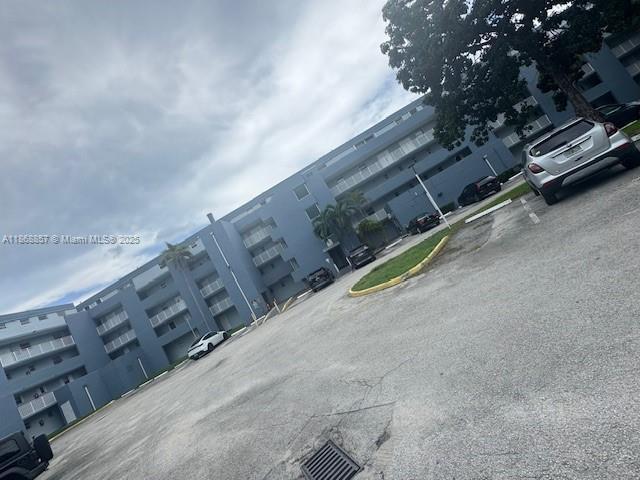 Foto del edificio - 9351 Fontainebleau Blvd
