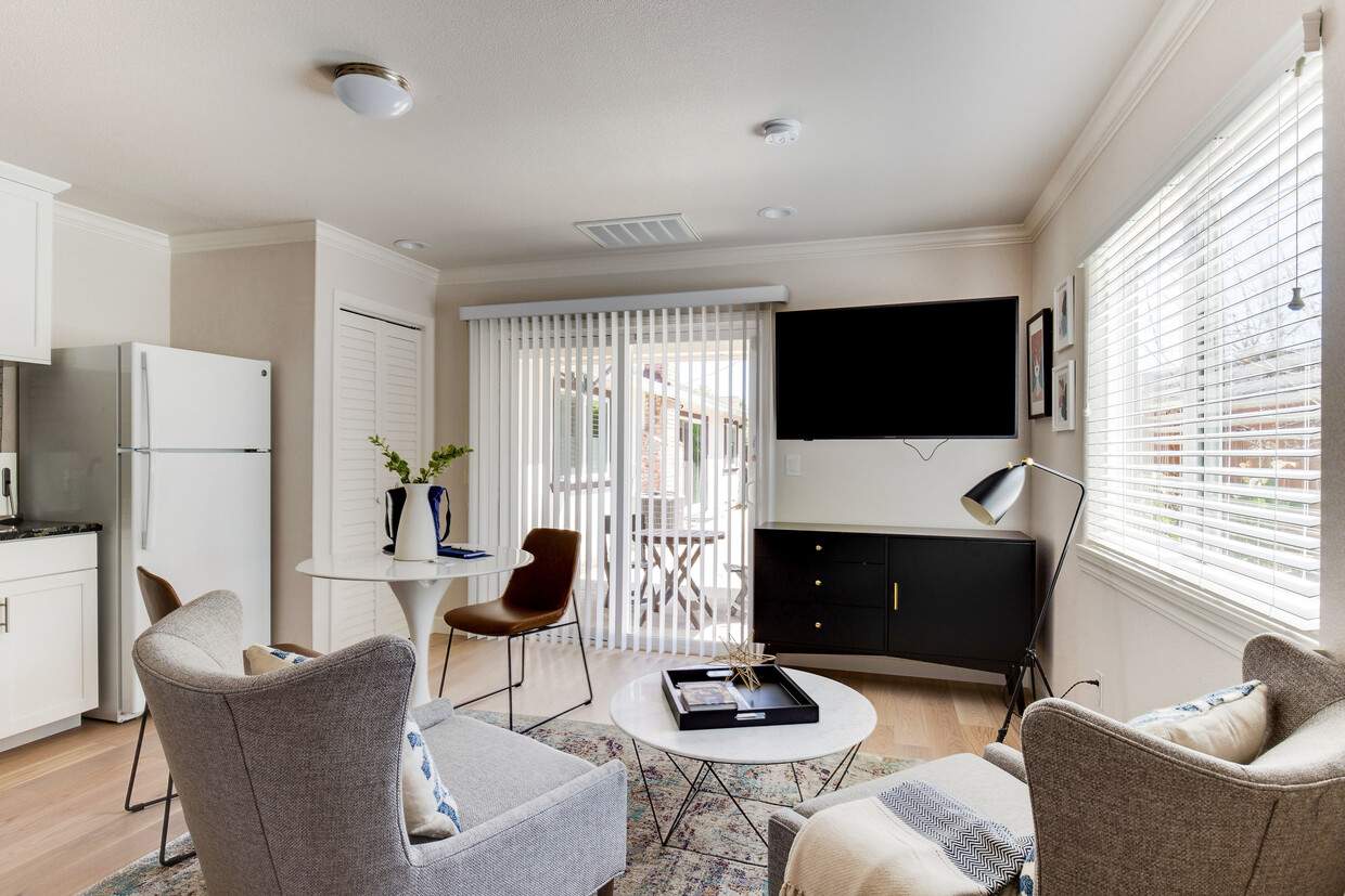 Foto principal - 6590 Bollinger Rd
