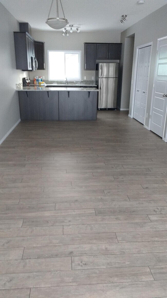 Photo du bâtiment - 0 Bed 0 Bath Unit in Leduc, AB