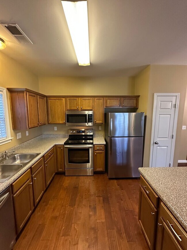 Building Photo - Completely fresh 3 bd 2.5 bath on Island Pet allowed with owner approval. All appliances included...