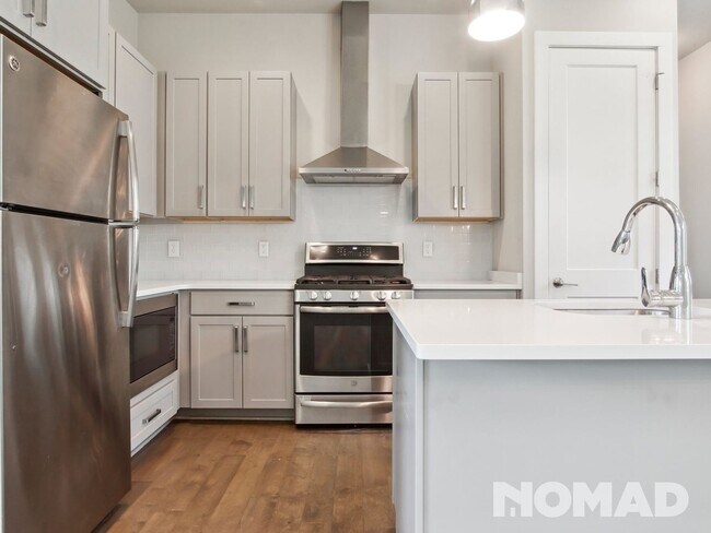 Foto del edificio - Stunning Modern 2-Bedroom, 2-Bath Apartmen...