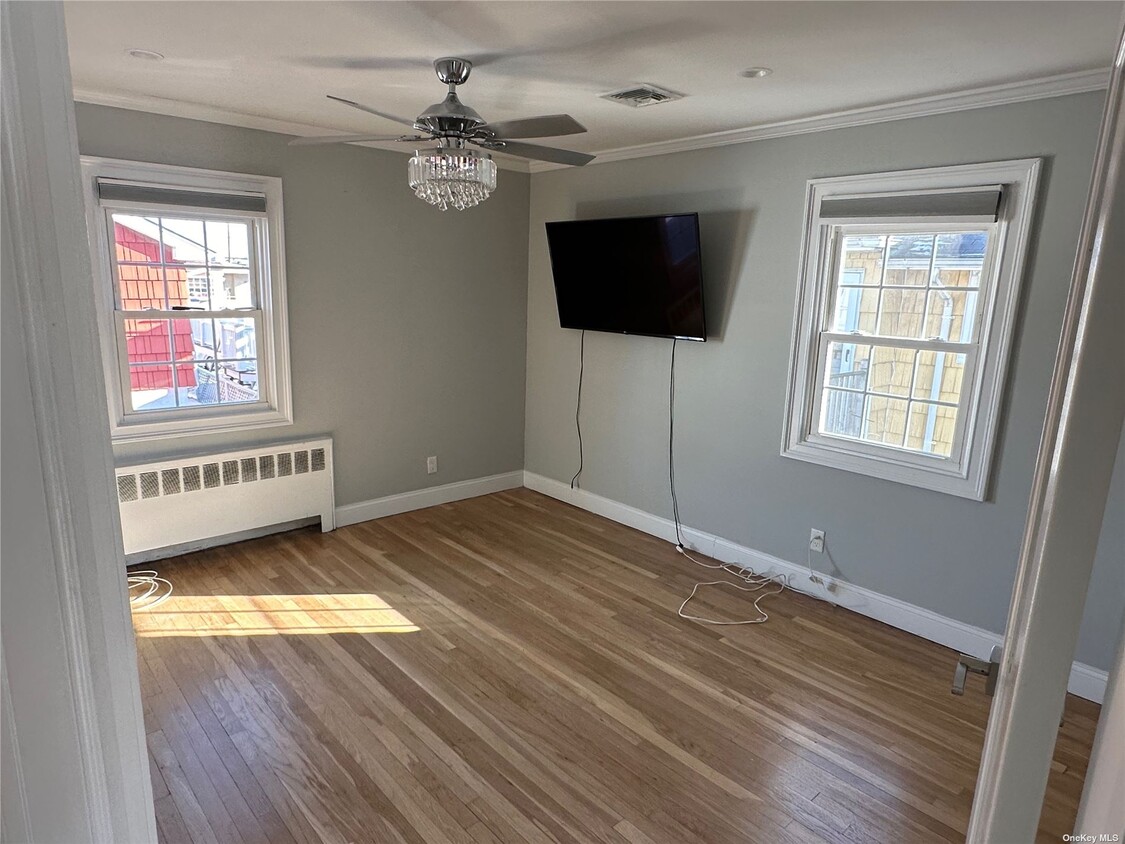 Foto principal - 58 Troy Ave