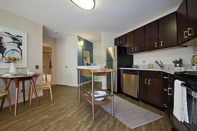 Foto del edificio - 872 N State St