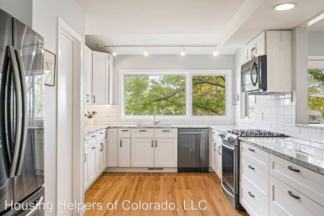 Building Photo - 3 br, 4 bath House - 5670 Steeplchase Dr.