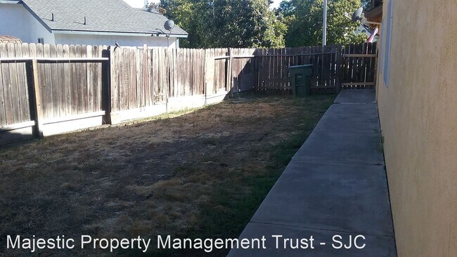 Building Photo - 4 br, 2 bath House - 5220 Barbados Ct