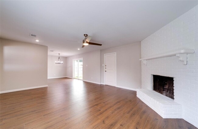 Building Photo - 6824 Trail Lake Dr
