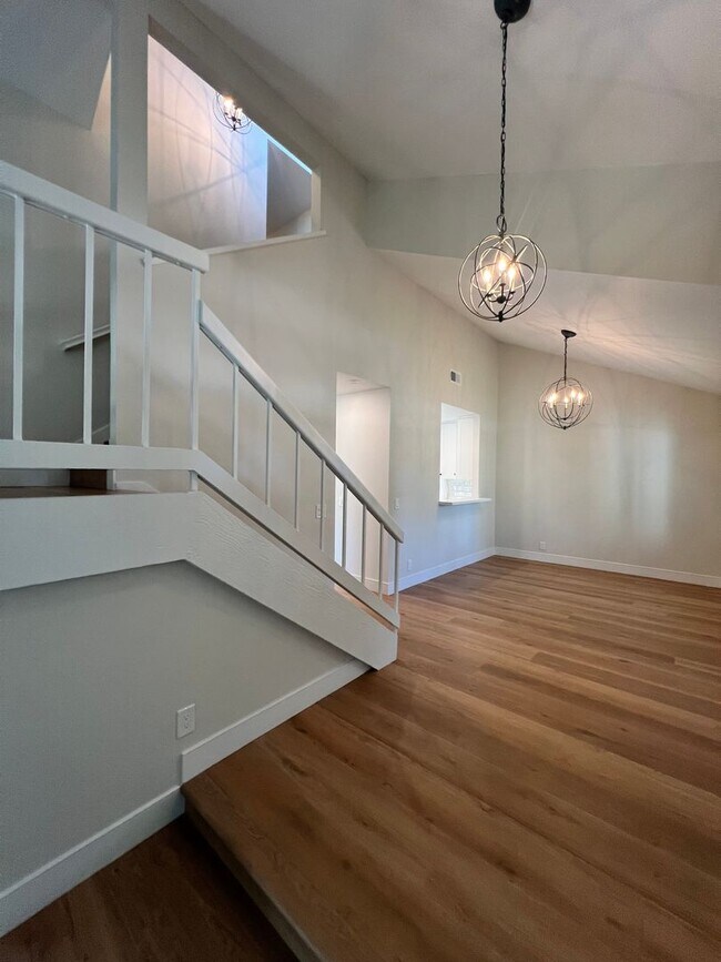 Foto del edificio - Complete Remodel Dearfield 3 bedroom 2.5 Bath home Ready for Lease