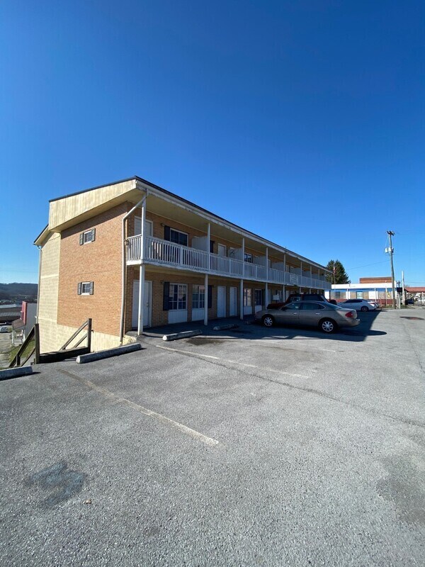 Foto del edificio - 101 Straley Ave