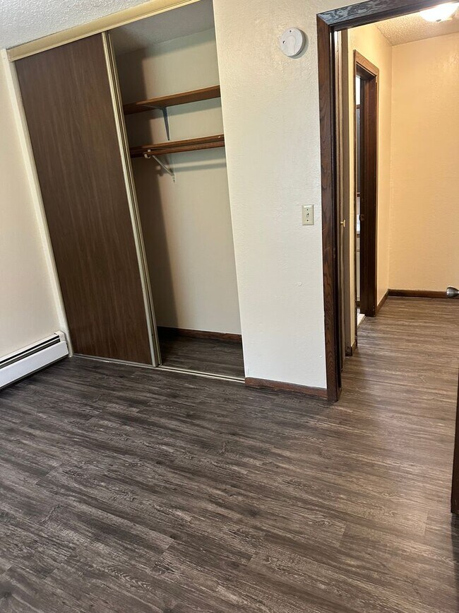 Foto del edificio - One Bedroom