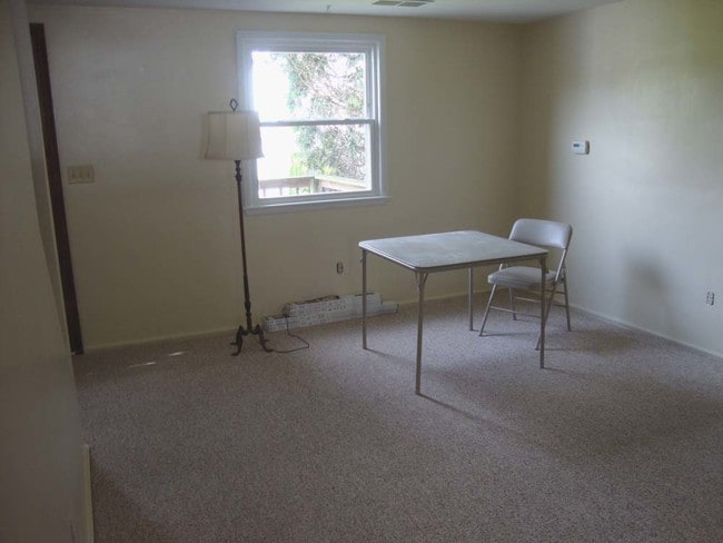 Fotografía del edificio - 698 Charlotte Ave