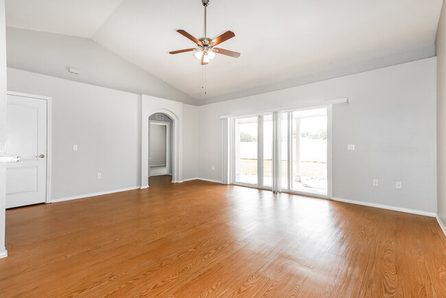 Building Photo - 1710 James Pointe Dr