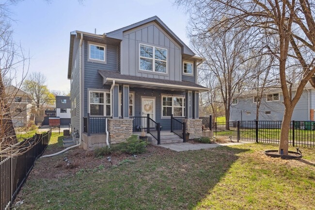 Building Photo - 2019 Louisiana Ave S