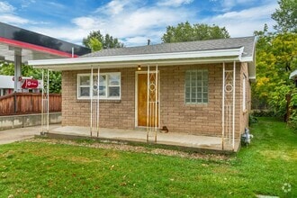 Building Photo - 35 E 600 N