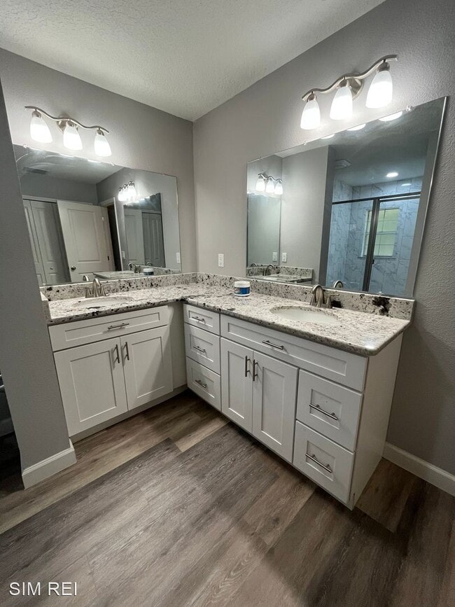 Building Photo - 5 br, 2 bath House - 4429 Lake Griffin Rd.