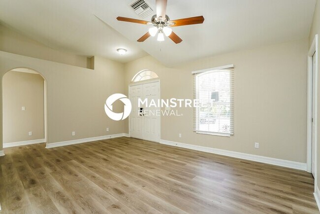 Foto del edificio - 3 Bedroom Pet-Friendly Home in Lehigh Acres, FL with Main Street Renewal