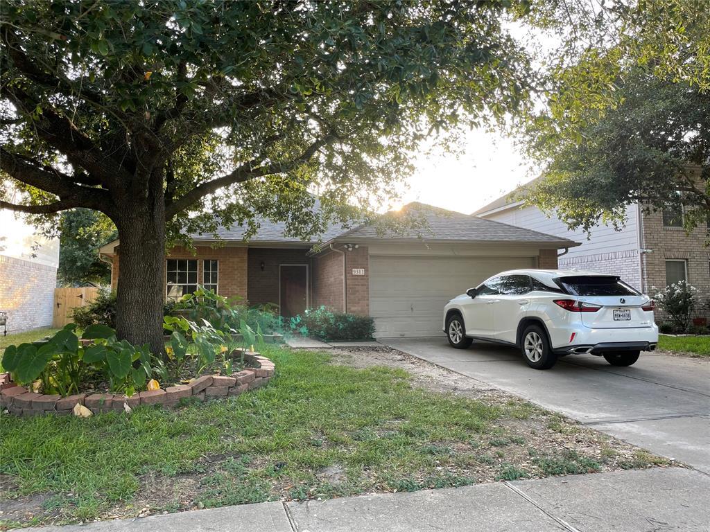 Foto principal - 9311 Parkmore Dr