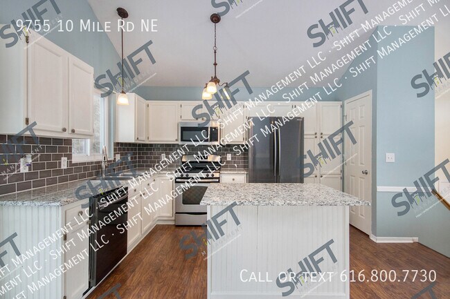 Foto del edificio - 9755 10 Mile Rd NE