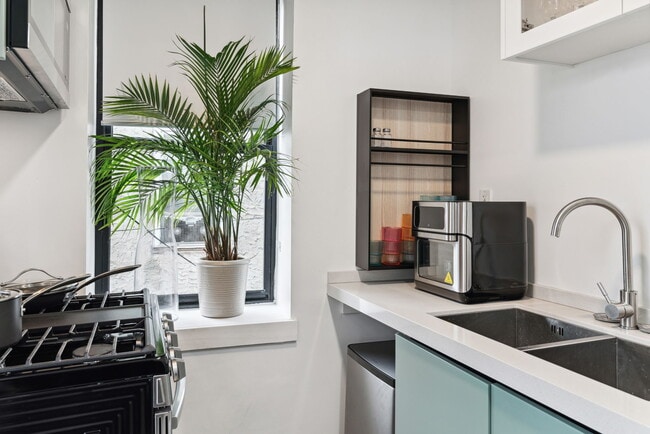 kitchen - 411 E Girard Ave