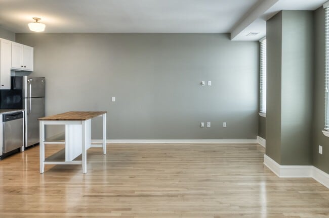 Interior Photo - The Barker — Downtown Omaha at Your Doorstep