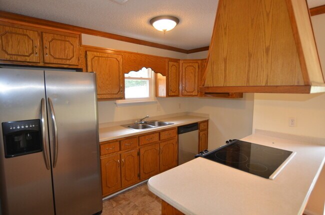 Building Photo - Gorgeous double door home